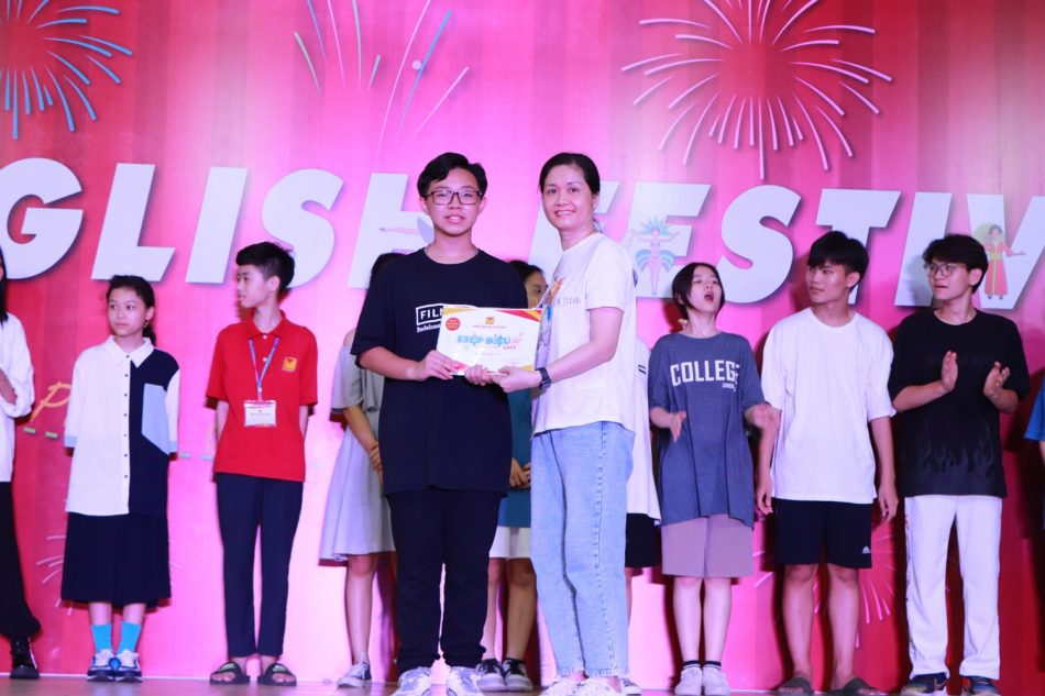 HÌNH ẢNH ĐẸP ĐÊM GALA LỄ HỘI TIẾNG ANH 2022