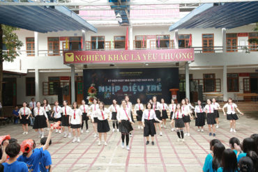 NHỊP ĐIỆU TRẺ – BIỂU DIỄN: THẦY CÔ GIÁO TRƯỜNG THCS PASCAL