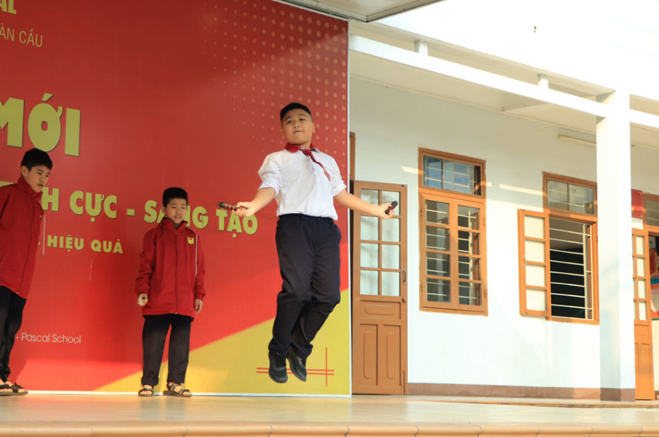 📹 SINH HOẠT THEO CHỦ ĐỀ “CHUNG TAY GIẢM THIỂU BIẾN ĐỔI KHÍ HẬU” – LỚP 7C