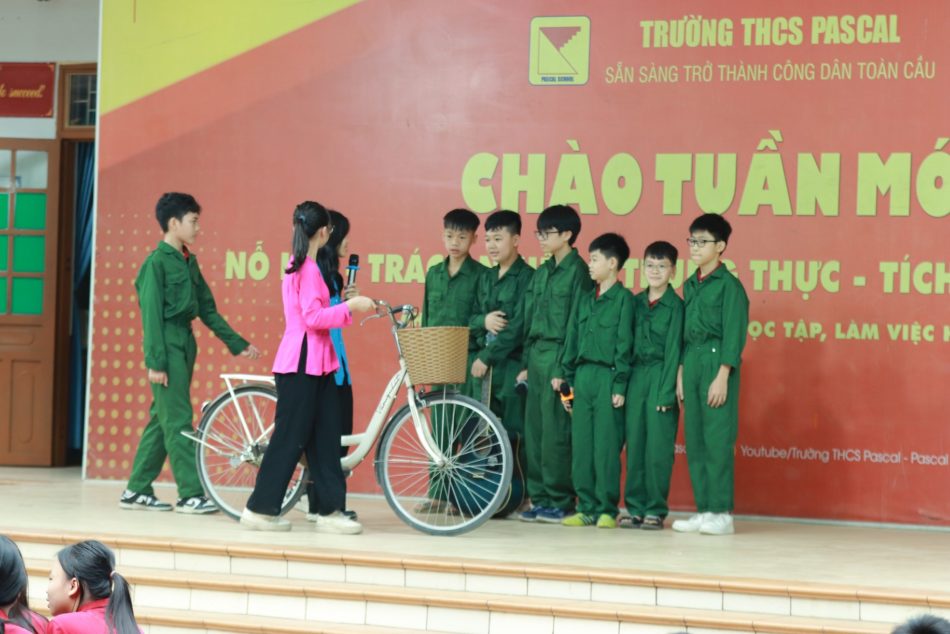 CHÀO TUẦN MỚI 21/4 – CÙNG 6C SINH HOẠT THEO CHỦ ĐỀ “CHÀO MỪNG 30/4 – NGÀY THỐNG NHẤT ĐẤT NƯỚC”