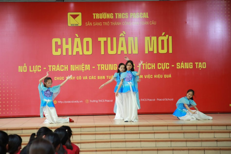 CHÀO TUẦN MỚI 15/9 – CÙNG 6C SINH HOẠT THEO CHỦ ĐỀ “THỂ DỤC THỂ THAO – NÂNG CAO SỨC KHỎE”
