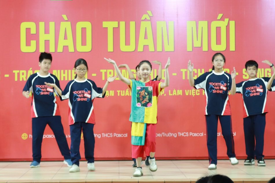 CHÀO TUẦN MỚI 22/9/2025 – CÙNG 6B SINH HOẠT THEO CHỦ ĐỀ “VUI TẾT TRUNG THU”