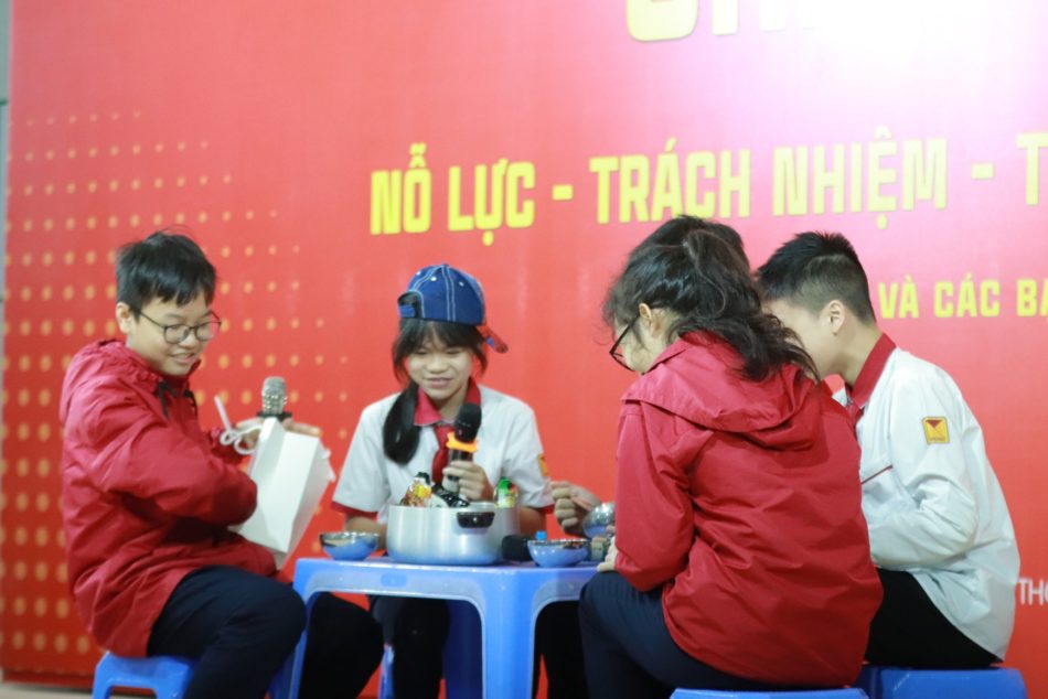 📹SINH HOẠT THEO CHỦ ĐỀ “NGƯỜI TIÊU DÙNG THÔNG MINH” – LỚP 8B