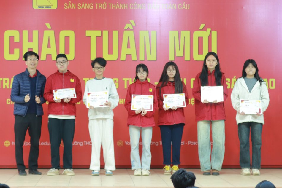 CHÀO TUẦN MỚI 12/01/2026 – CÙNG 9A SINH HOẠT THEO CHỦ ĐỀ “TẾT ĐỂ YÊU THƯƠNG”