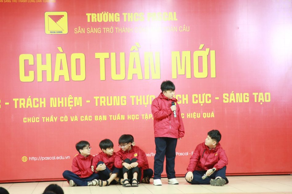 CHÀO TUẦN MỚI 19/01/2026 – CÙNG 8E SINH HOẠT THEO CHỦ ĐỀ “THẦN TƯỢNG”